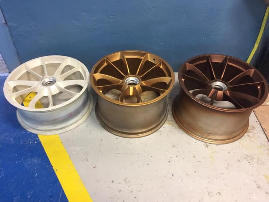 CONSERTO E PINTURA DE RODAS PERSONALIZADAS
